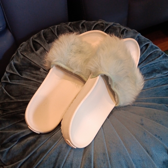 UGG Royale Baby Blue Toscana Fluffie Slide Slippers Sandals Size US 9.5 Womens - Picture 6 of 6